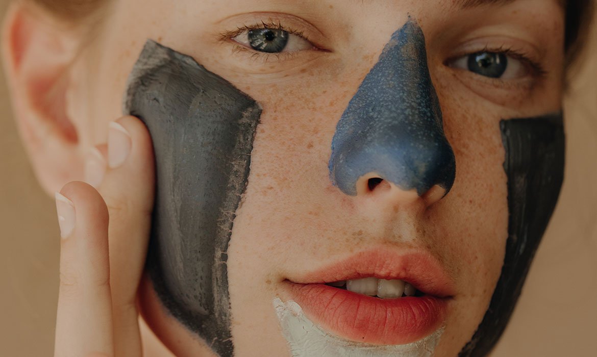Con las mascarillas Arcillas Puras de L’Oréal Paris conseguirás llevar tu higiene facial a otro nivel.